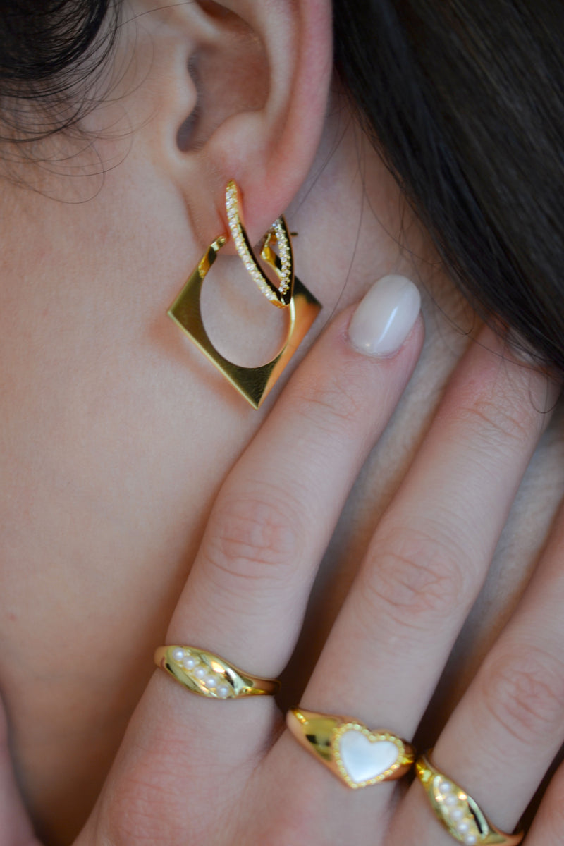 SQUARE CIRCLE HOOP