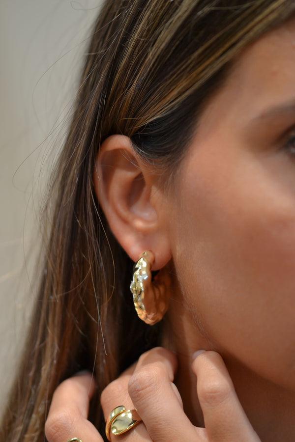 Bossy Hoops