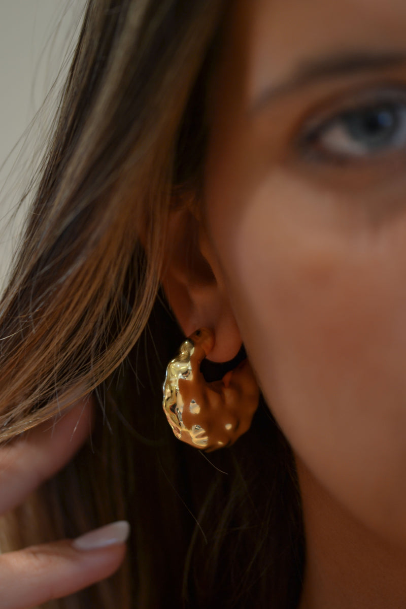 Bossy Hoops