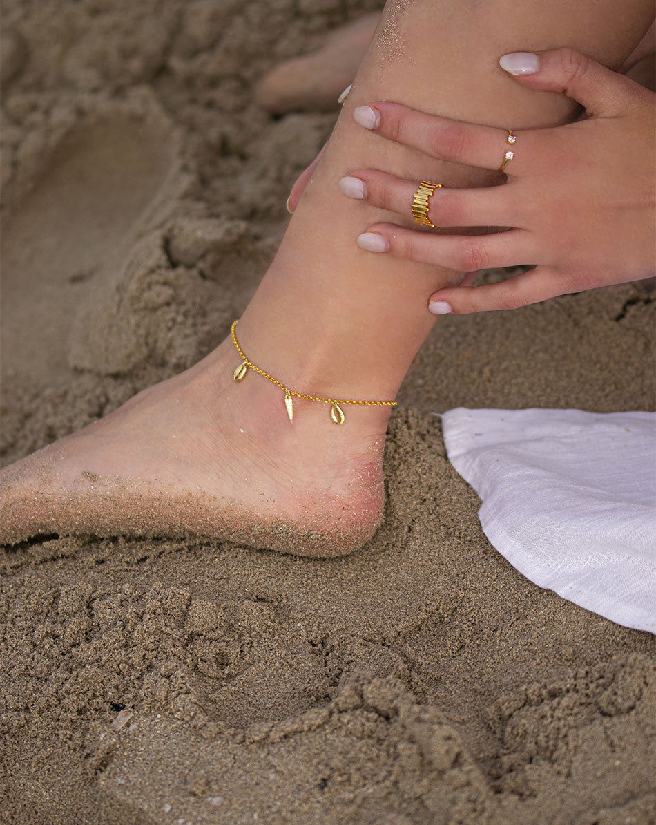 Glowing Shell Anklet